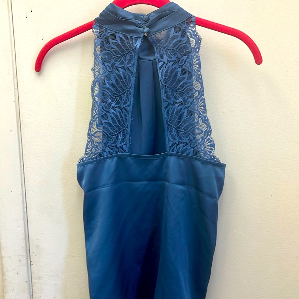 NWT Guess High collar  Lace Back Blouse Size Small